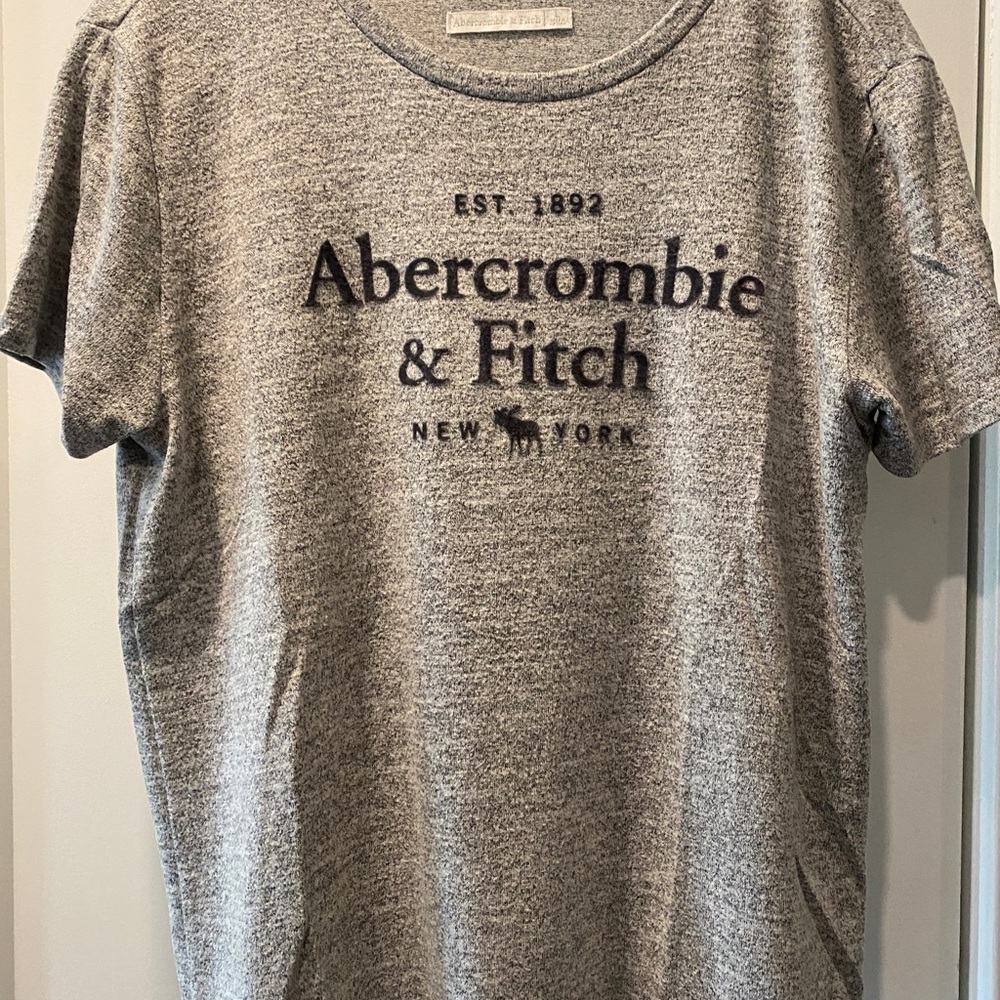 Abercrombie graphic tee